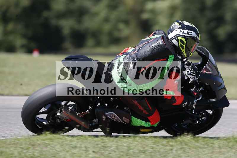 /44 09.08.2025 Plüss Moto Sport ADR/Freies Fahren/404